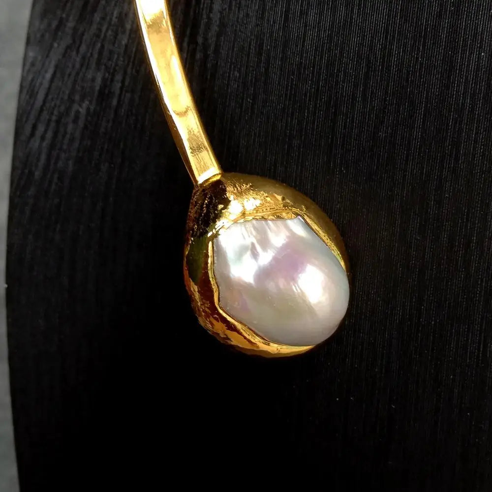 White Baroque Pearl Collar Choker Necklace