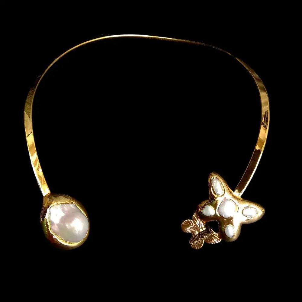 White Baroque Pearl Collar Choker Necklace