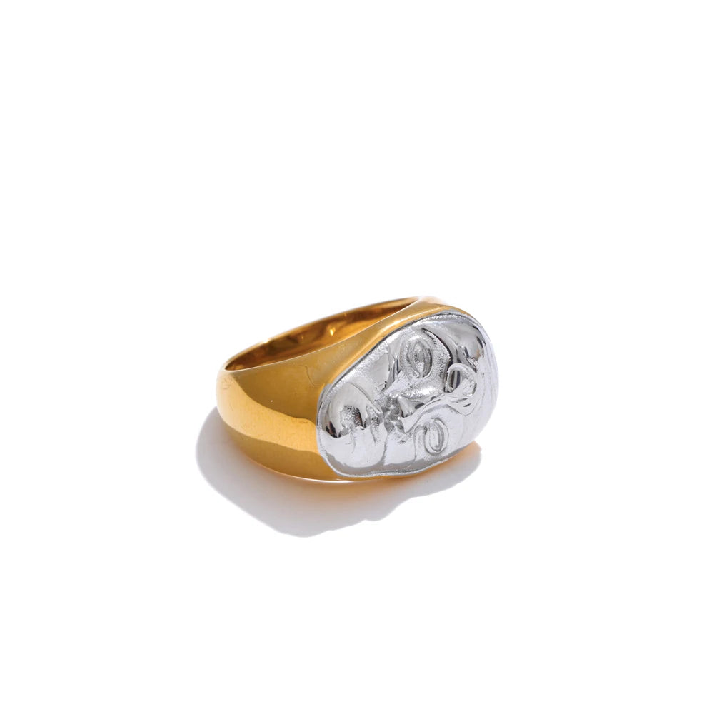 Vultus ring