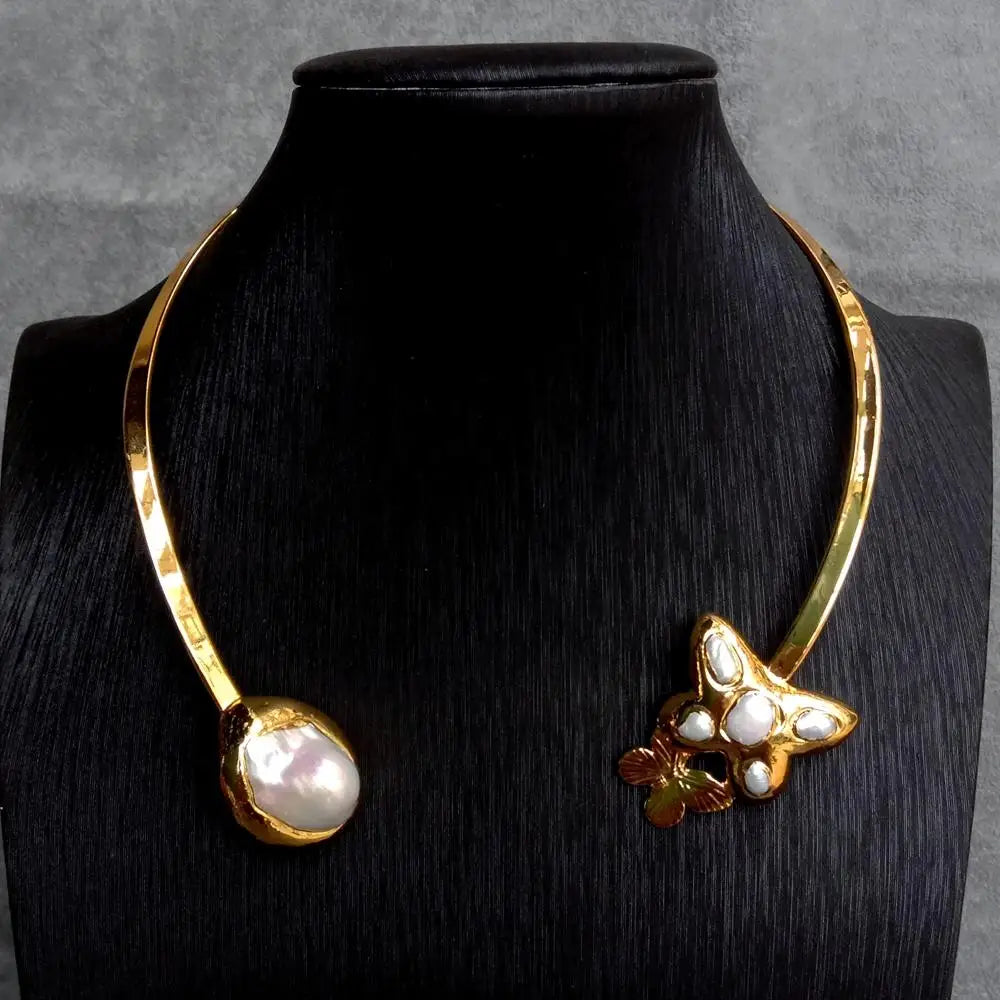 White Baroque Pearl Collar Choker Necklace